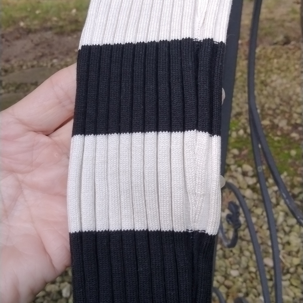 WHITE HOUSE BLACK MARKET 75% silk turtle neck size medium - Picture 8 of 8